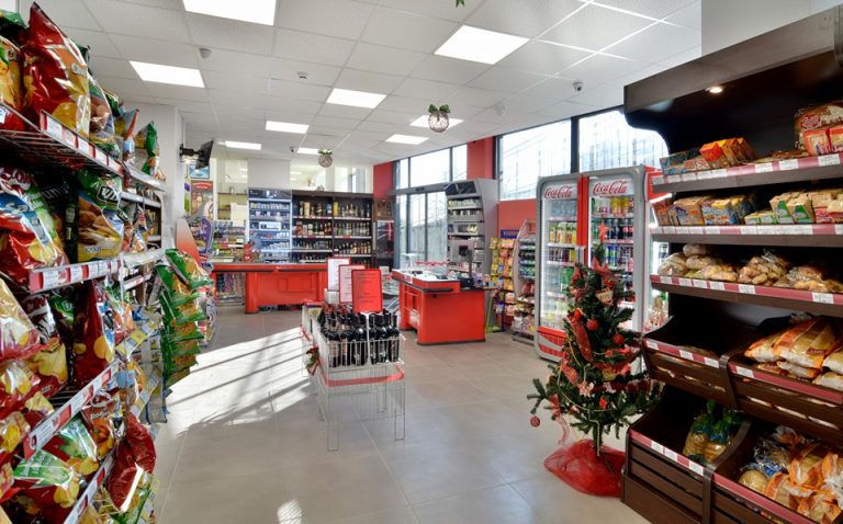 Рафтовете с чипс и хляб в Ситимаркет „Траката“